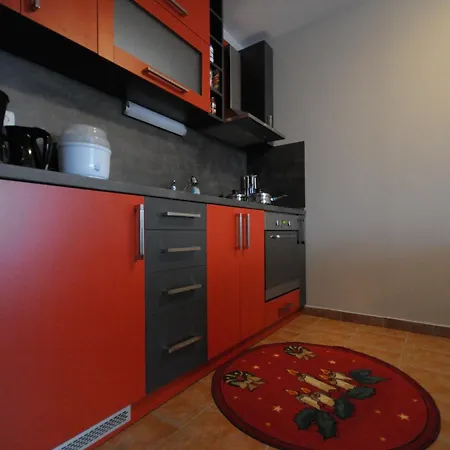 דירה Penthouse 2 Bedroom W Fireplace בנסקו