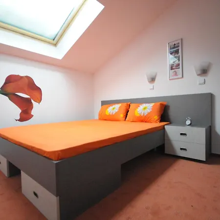 דירה Penthouse 2 Bedroom W Fireplace